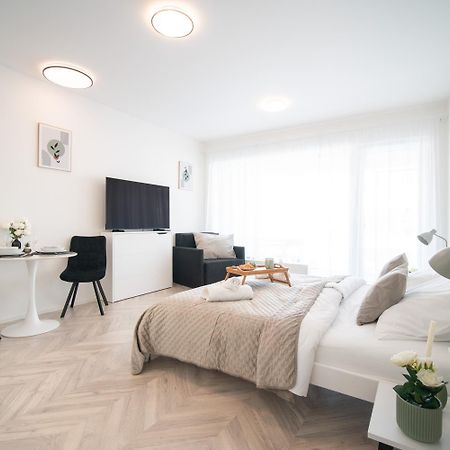 City Relax Apartments With Free Parking, 10 Mins Walk To City Centre เบอร์โน ภายนอก รูปภาพ