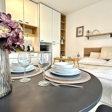 City Relax Apartments With Free Parking, 10 Mins Walk To City Centre เบอร์โน ภายนอก รูปภาพ