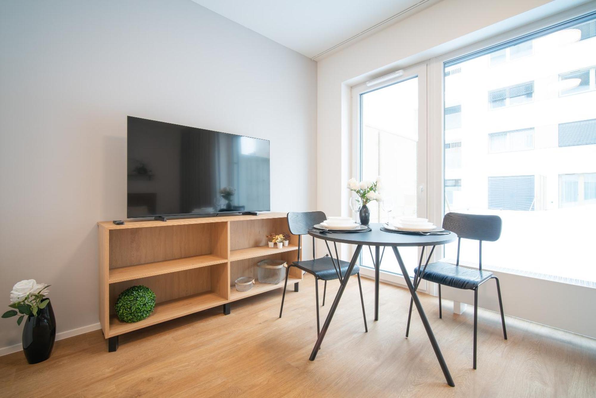 City Relax Apartments With Free Parking, 10 Mins Walk To City Centre เบอร์โน ภายนอก รูปภาพ