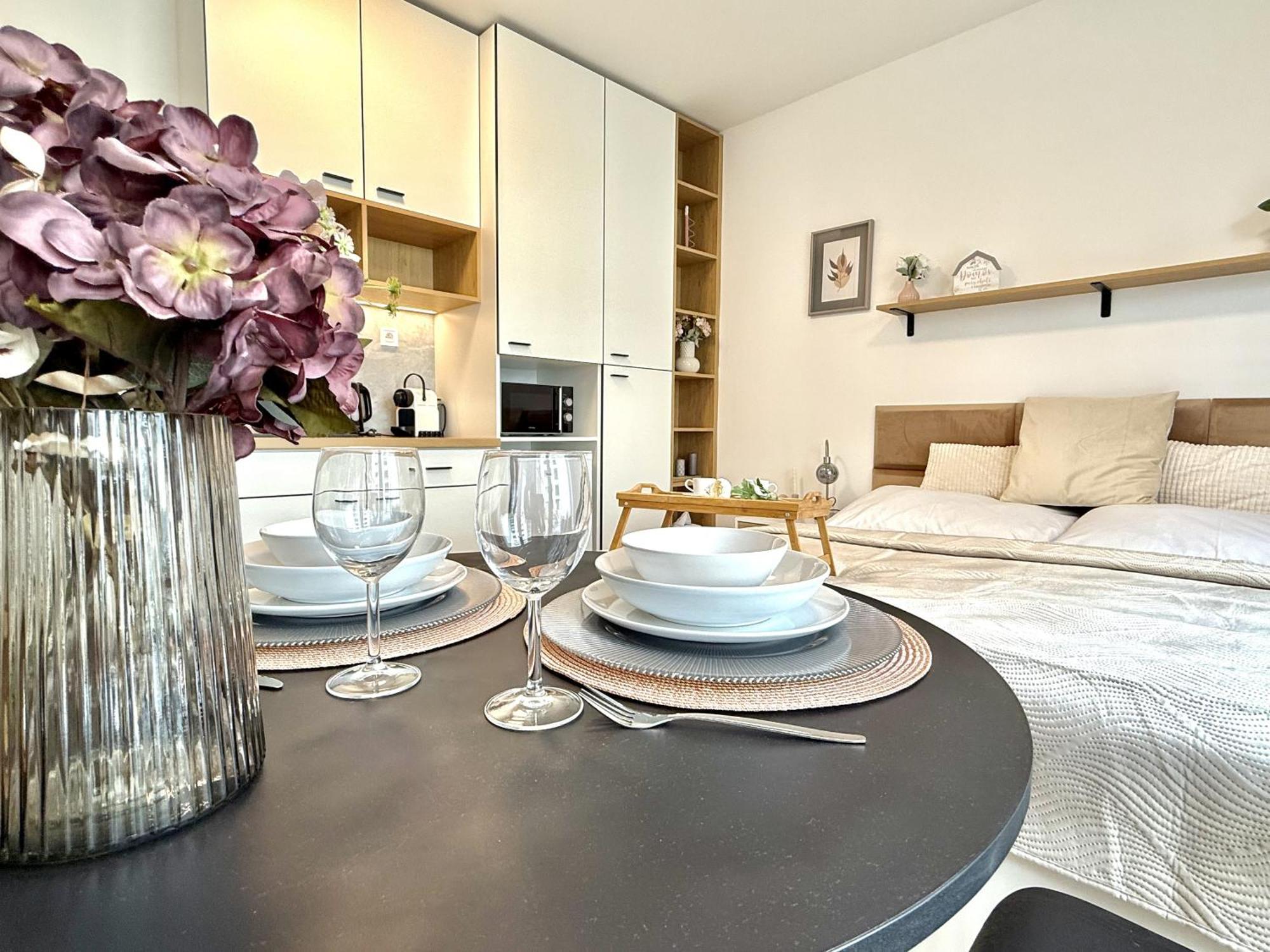 City Relax Apartments With Free Parking, 10 Mins Walk To City Centre เบอร์โน ภายนอก รูปภาพ